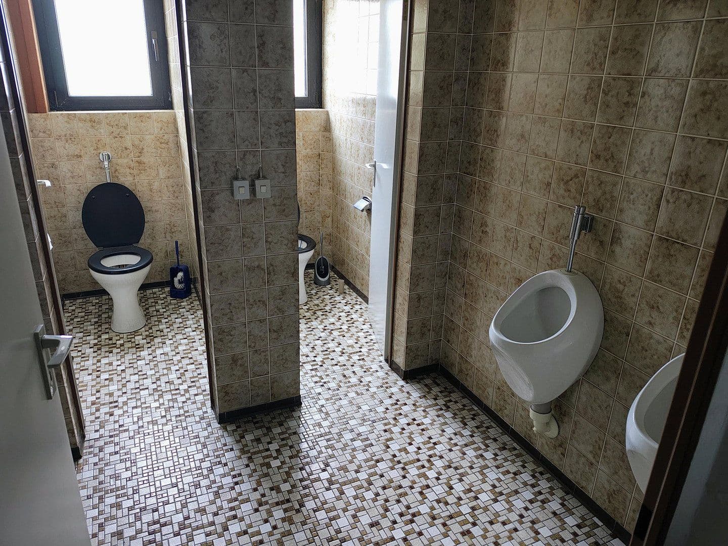 Prenájom nebytového priestoru 960 m², Am Steinbruch 3, Gerhardshofen, Bavorsko Prenájom nebytového priestoru 960 m², Am Steinbruch 3, Gerhardshofen, Bavorsko