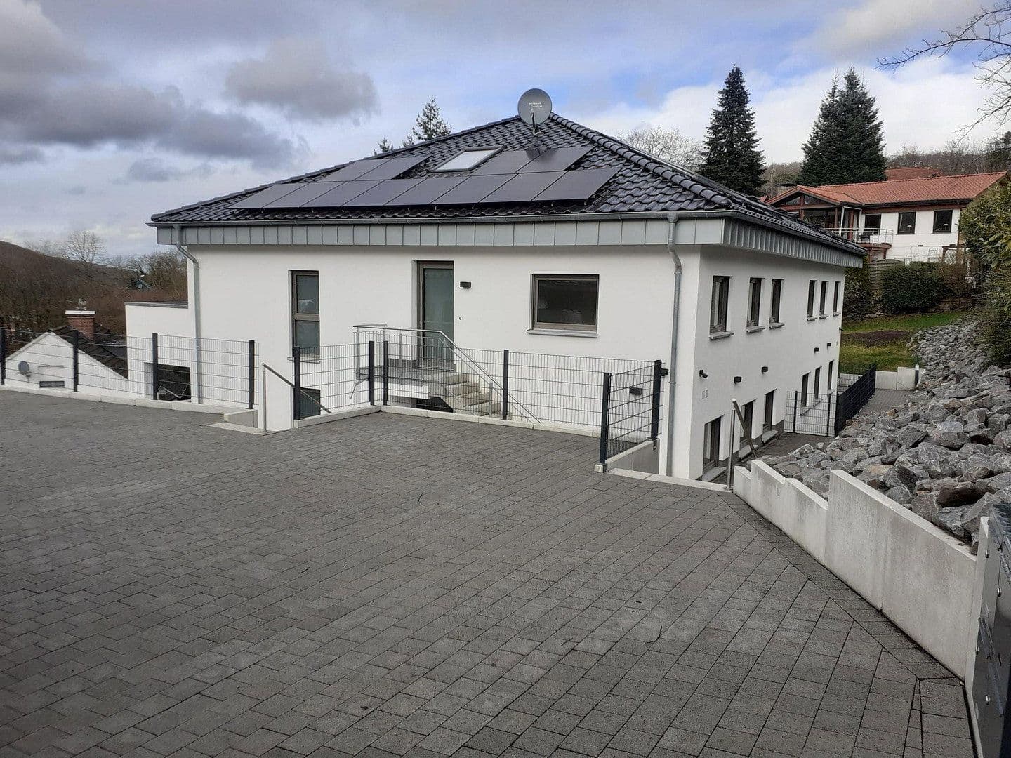 Prenájom bytu 5-izbový 135 m², Kiekenbrink 37, Porta Westfalica, Severné Porýnie - Westfálsko Prenájom bytu 5-izbový 135 m², Kiekenbrink 37, Porta Westfalica, Severné Porýnie - Westfálsko