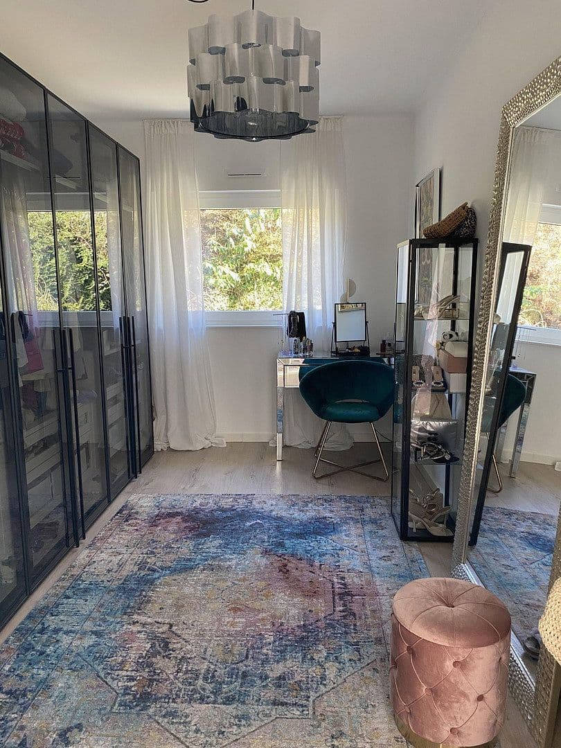 Prenájom bytu 5-izbový 135 m², Kiekenbrink 37, Porta Westfalica, Severné Porýnie - Westfálsko Prenájom bytu 5-izbový 135 m², Kiekenbrink 37, Porta Westfalica, Severné Porýnie - Westfálsko