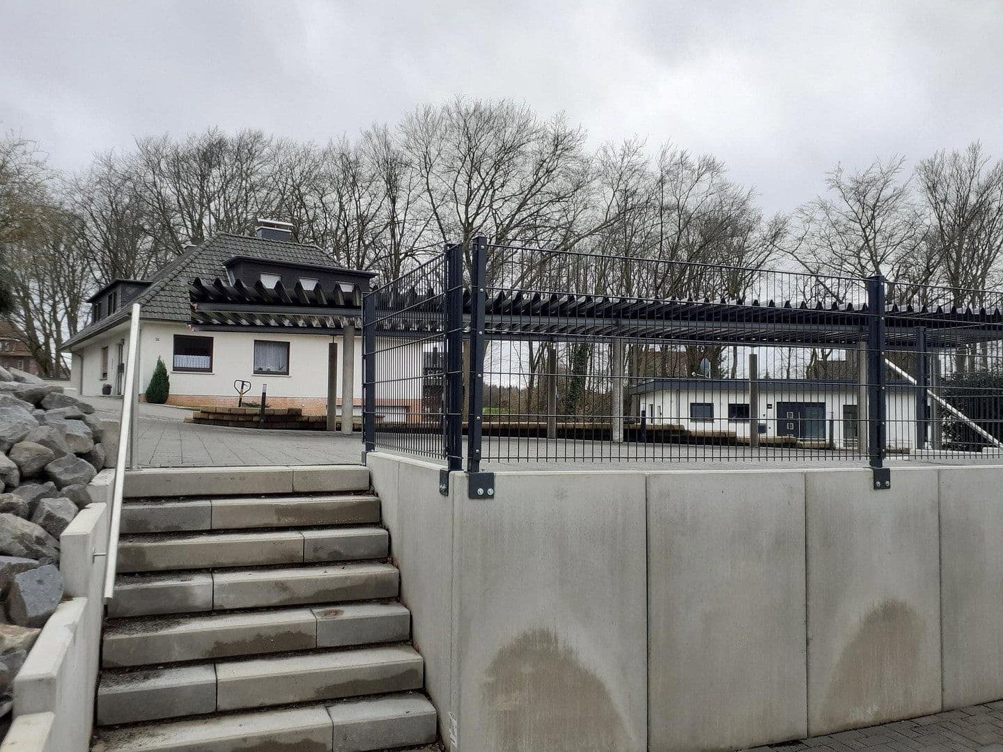 Prenájom bytu 5-izbový 135 m², Kiekenbrink 37, Porta Westfalica, Severné Porýnie - Westfálsko Prenájom bytu 5-izbový 135 m², Kiekenbrink 37, Porta Westfalica, Severné Porýnie - Westfálsko