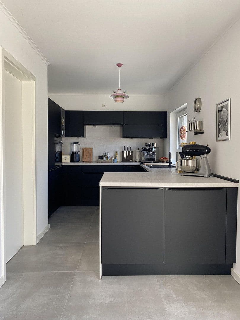 Prenájom bytu 5-izbový 135 m², Kiekenbrink 37, Porta Westfalica, Severné Porýnie - Westfálsko Prenájom bytu 5-izbový 135 m², Kiekenbrink 37, Porta Westfalica, Severné Porýnie - Westfálsko