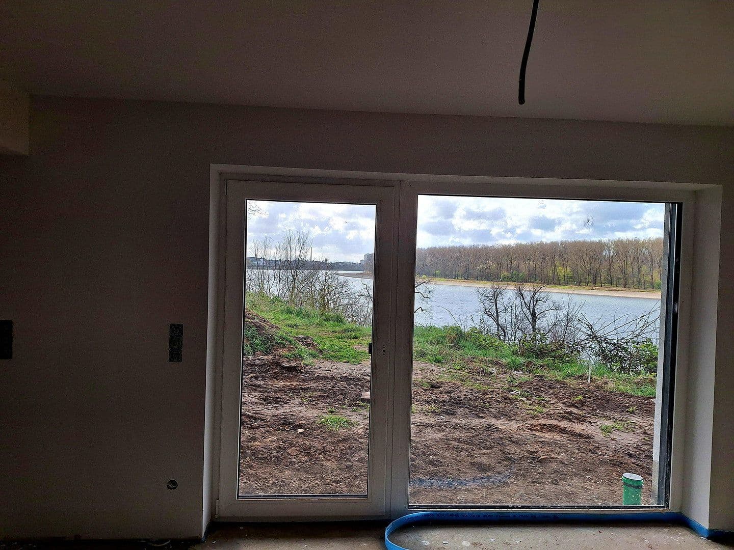 Prenájom bytu 4-izbový 139 m², Erkerstrasse 23, Köln Porz Ensen, Severné Porýnie - Westfálsko Prenájom bytu 4-izbový 139 m², Erkerstrasse 23, Köln Porz Ensen, Severné Porýnie - Westfálsko