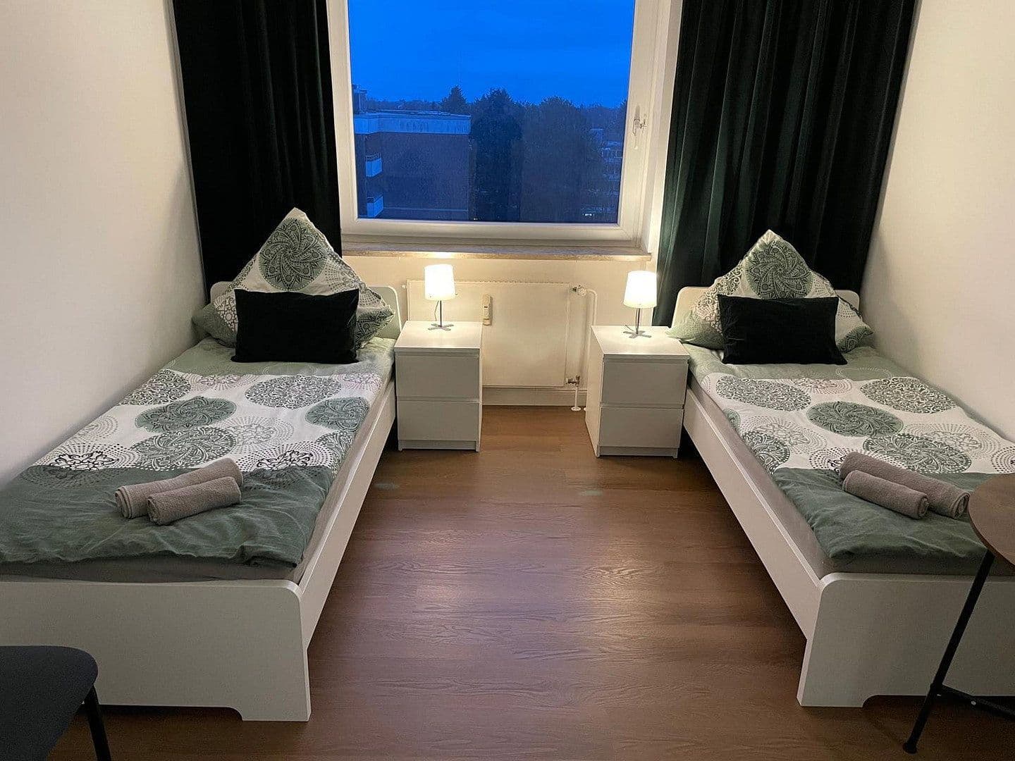 Prenájom bytu 5-izbový 120 m², Hamburg, Hamburg Prenájom bytu 5-izbový 120 m², Hamburg, Hamburg