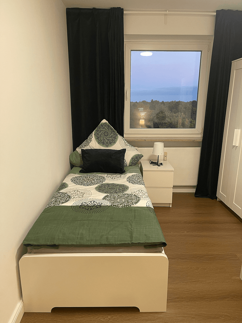 Prenájom bytu 5-izbový 120 m², Hamburg, Hamburg Prenájom bytu 5-izbový 120 m², Hamburg, Hamburg