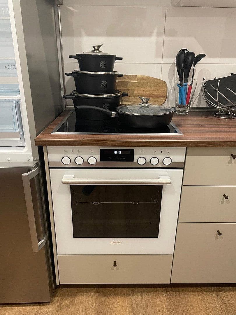 Prenájom bytu 5-izbový 120 m², Hamburg, Hamburg Prenájom bytu 5-izbový 120 m², Hamburg, Hamburg