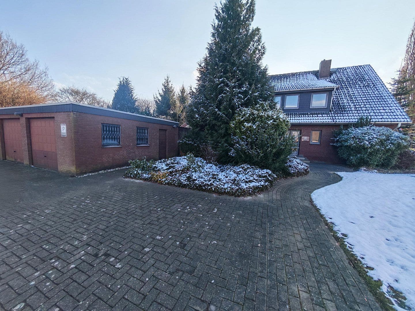 Predaj domu 250 m², pozemek 885 m², Twistringen, Dolné Sasko Predaj domu 250 m², pozemek 885 m², Twistringen, Dolné Sasko