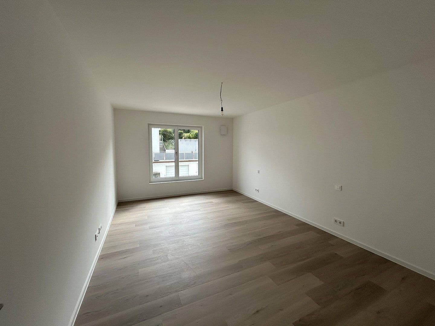 Prenájom bytu 3-izbový 108 m², Scheckertstrasse 2, Zell am Main, Bavorsko Prenájom bytu 3-izbový 108 m², Scheckertstrasse 2, Zell am Main, Bavorsko