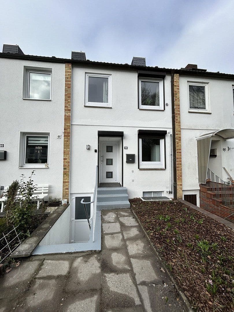 Predaj domu 87 m², pozemek 135 m², Hamburg, Hamburg Predaj domu 87 m², pozemek 135 m², Hamburg, Hamburg