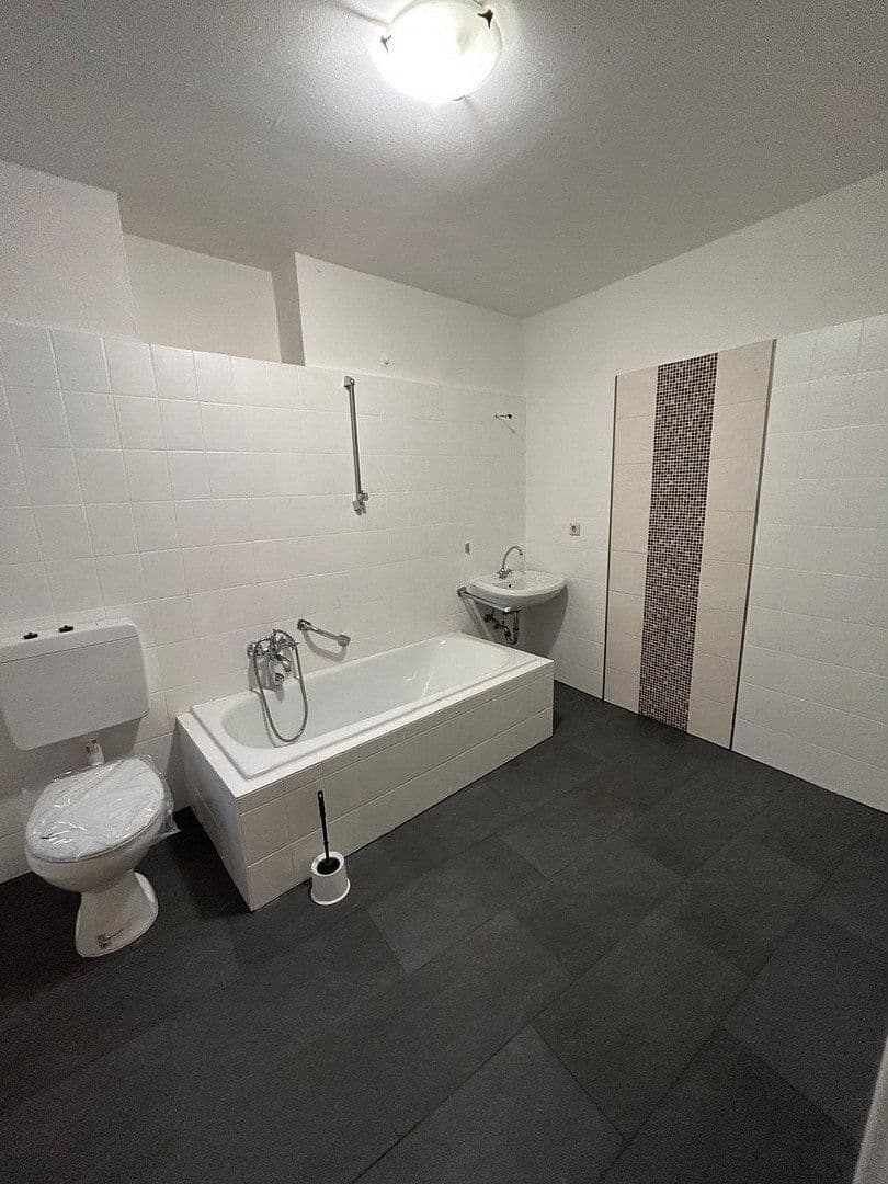 Prenájom domu 170 m², pozemek 225 m², Wielandstrasse 4a, Worms, Porýnie-Falcko Prenájom domu 170 m², pozemek 225 m², Wielandstrasse 4a, Worms, Porýnie-Falcko