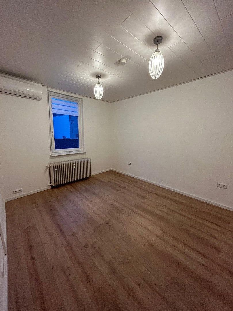 Prenájom domu 170 m², pozemek 225 m², Wielandstrasse 4a, Worms, Porýnie-Falcko Prenájom domu 170 m², pozemek 225 m², Wielandstrasse 4a, Worms, Porýnie-Falcko