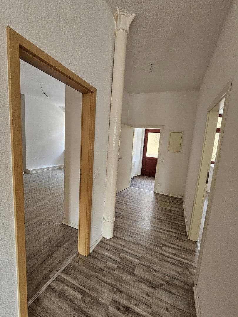 Prenájom bytu 4-izbový 135 m², Kitscherstr, 10, Crimmitschau, Sasko Prenájom bytu 4-izbový 135 m², Kitscherstr, 10, Crimmitschau, Sasko