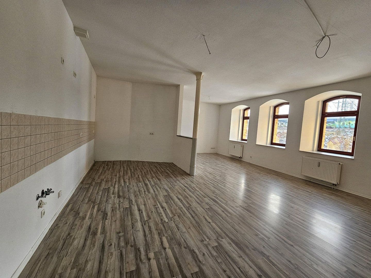 Prenájom bytu 4-izbový 135 m², Kitscherstr, 10, Crimmitschau, Sasko Prenájom bytu 4-izbový 135 m², Kitscherstr, 10, Crimmitschau, Sasko