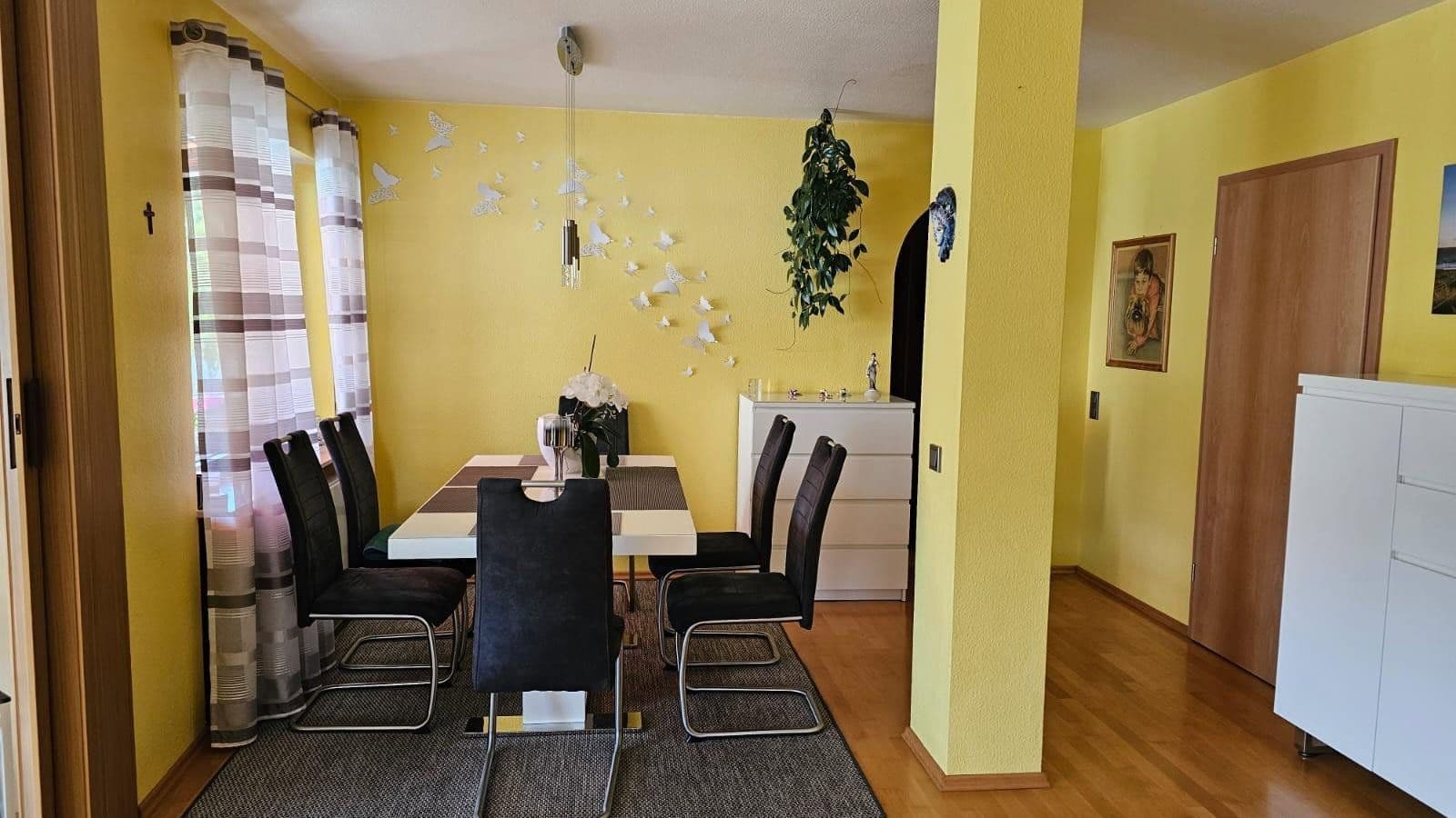 Predaj bytu 4-izbový 133 m², Baden-Baden Haueneberstein, Bádensko-Wurttembersko Predaj bytu 4-izbový 133 m², Baden-Baden Haueneberstein, Bádensko-Wurttembersko