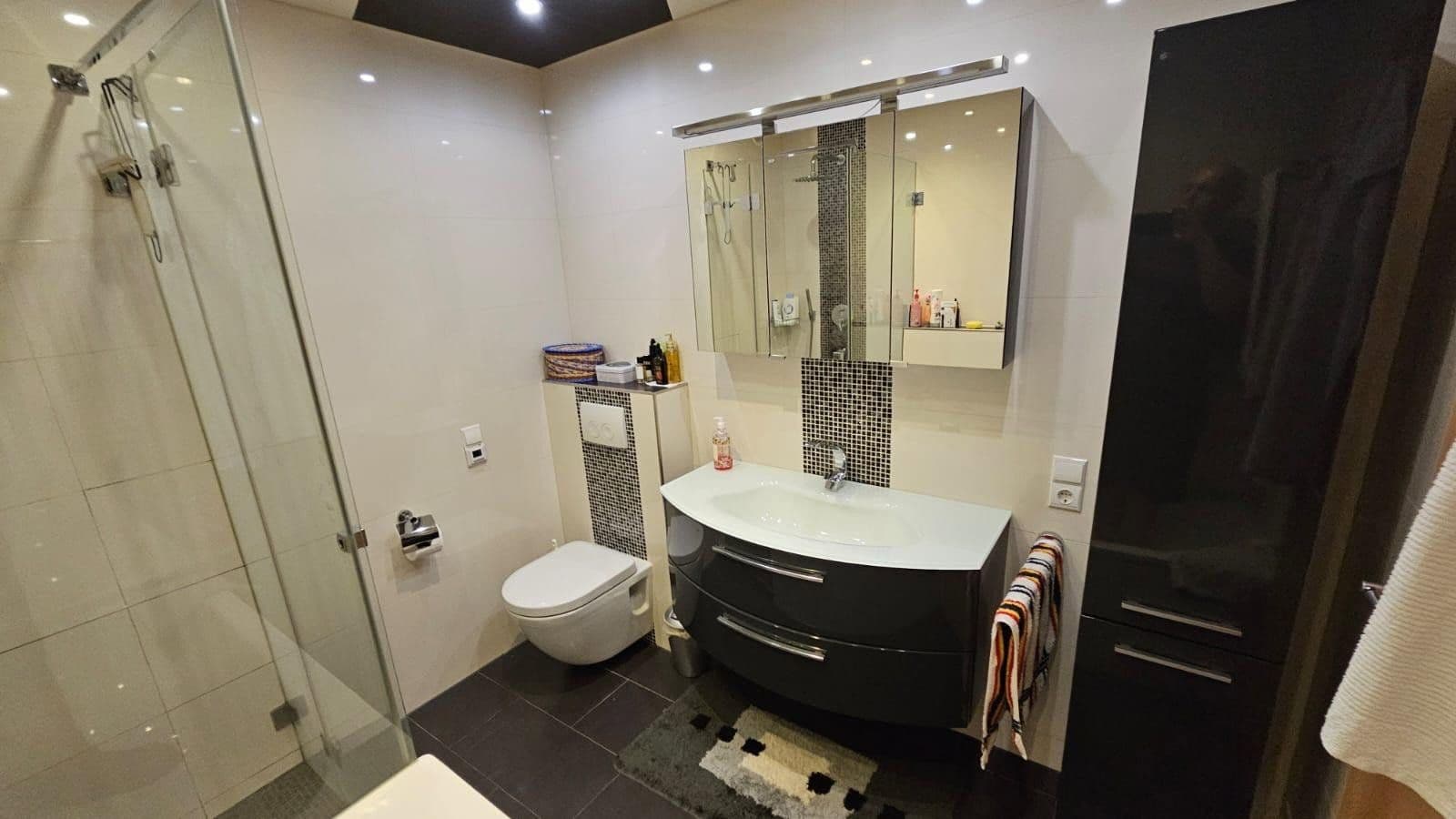 Predaj bytu 4-izbový 133 m², Baden-Baden Haueneberstein, Bádensko-Wurttembersko Predaj bytu 4-izbový 133 m², Baden-Baden Haueneberstein, Bádensko-Wurttembersko