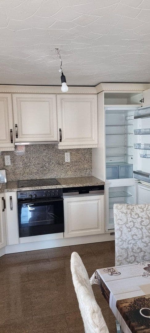 Predaj domu 190 m², pozemek 322 m², Reichenbach an der Fils, Bádensko-Wurttembersko Predaj domu 190 m², pozemek 322 m², Reichenbach an der Fils, Bádensko-Wurttembersko