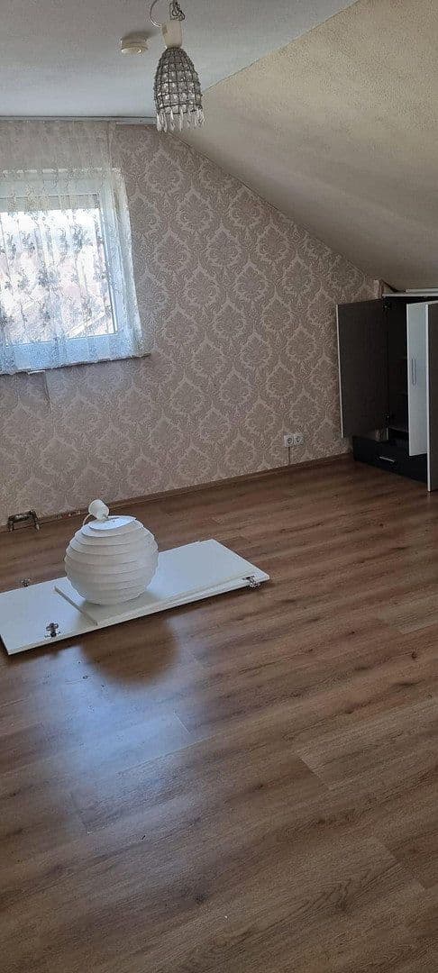 Predaj domu 190 m², pozemek 322 m², Reichenbach an der Fils, Bádensko-Wurttembersko Predaj domu 190 m², pozemek 322 m², Reichenbach an der Fils, Bádensko-Wurttembersko