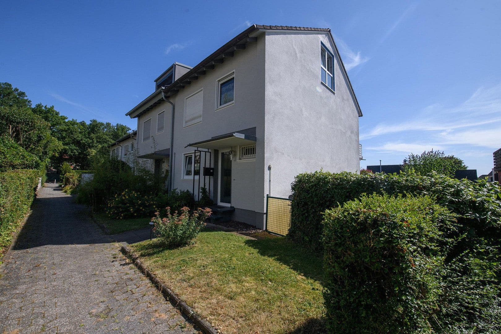 Predaj domu 95 m², pozemek 325 m², Wiesbaden, Hesensko Predaj domu 95 m², pozemek 325 m², Wiesbaden, Hesensko