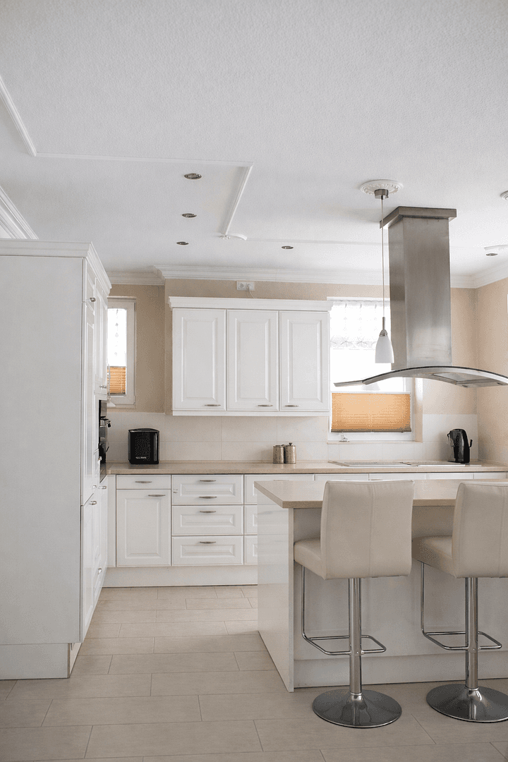 Predaj domu 340 m², pozemek 1.040 m², Schönberg (Holstein), Šlezvicko-Holštajnsko Predaj domu 340 m², pozemek 1.040 m², Schönberg (Holstein), Šlezvicko-Holštajnsko