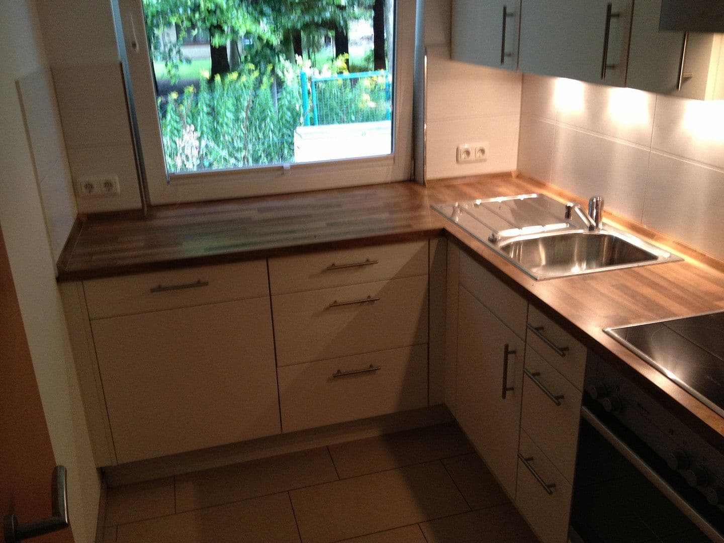 Prenájom domu 100 m², pozemek 160 m², Börnsen, Šlezvicko-Holštajnsko Prenájom domu 100 m², pozemek 160 m², Börnsen, Šlezvicko-Holštajnsko