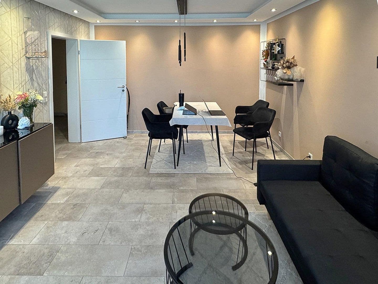 Predaj bytu 2-izbový 64 m², Friedrichstraße 55, Köln, Severné Porýnie - Westfálsko Predaj bytu 2-izbový 64 m², Friedrichstraße 55, Köln, Severné Porýnie - Westfálsko