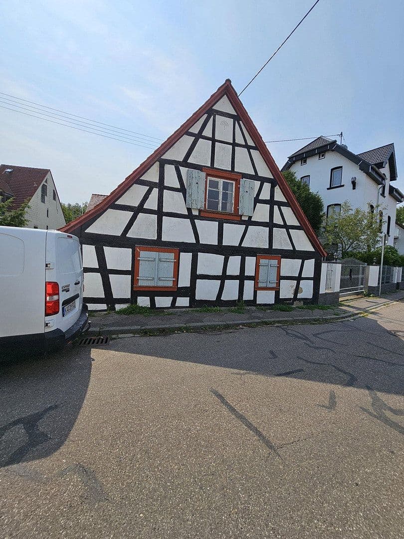 Predaj domu 165 m², pozemek 485 m², Karlsruhe, Bádensko-Wurttembersko Predaj domu 165 m², pozemek 485 m², Karlsruhe, Bádensko-Wurttembersko