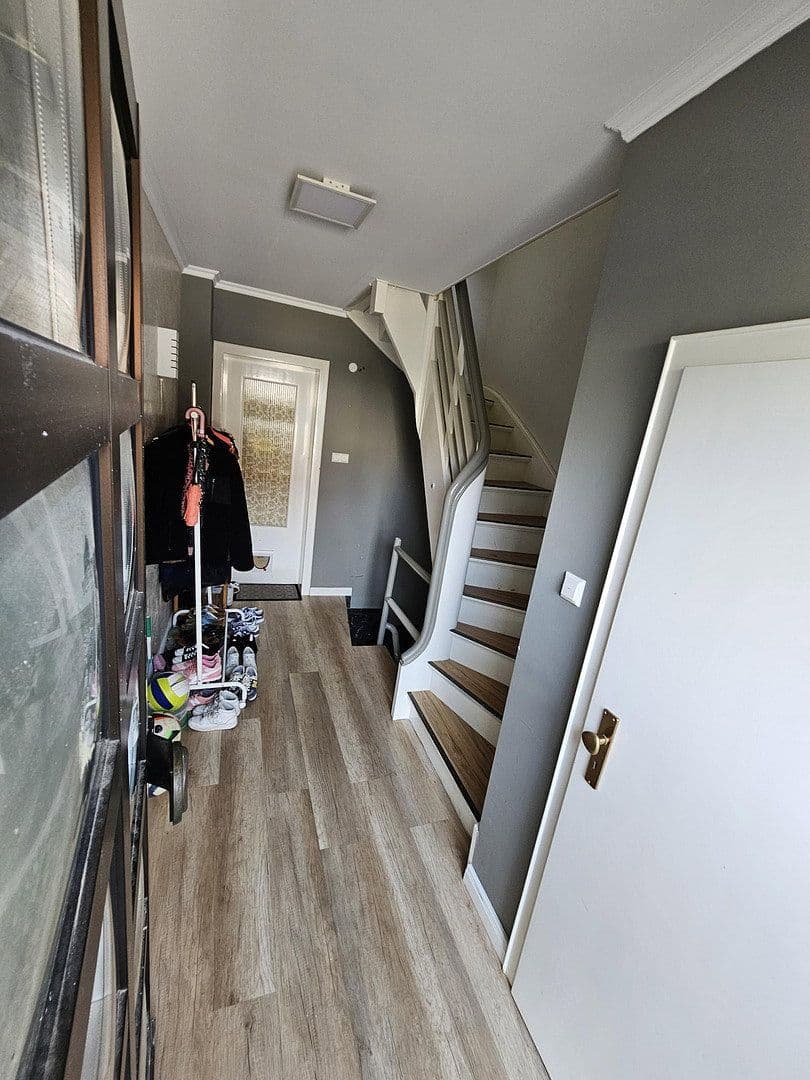 Predaj domu 165 m², pozemek 485 m², Karlsruhe, Bádensko-Wurttembersko Predaj domu 165 m², pozemek 485 m², Karlsruhe, Bádensko-Wurttembersko