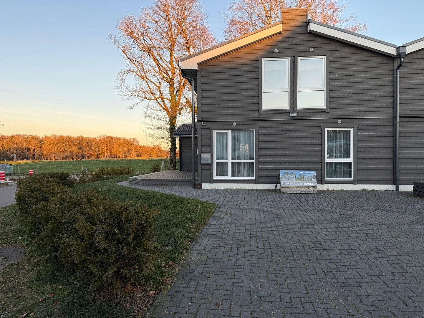 Predaj domu 150 m², pozemek 420 m², steinbergskamp 1A und 1B, Basdahl, Dolné Sasko Predaj domu 150 m², pozemek 420 m², steinbergskamp 1A und 1B, Basdahl, Dolné Sasko