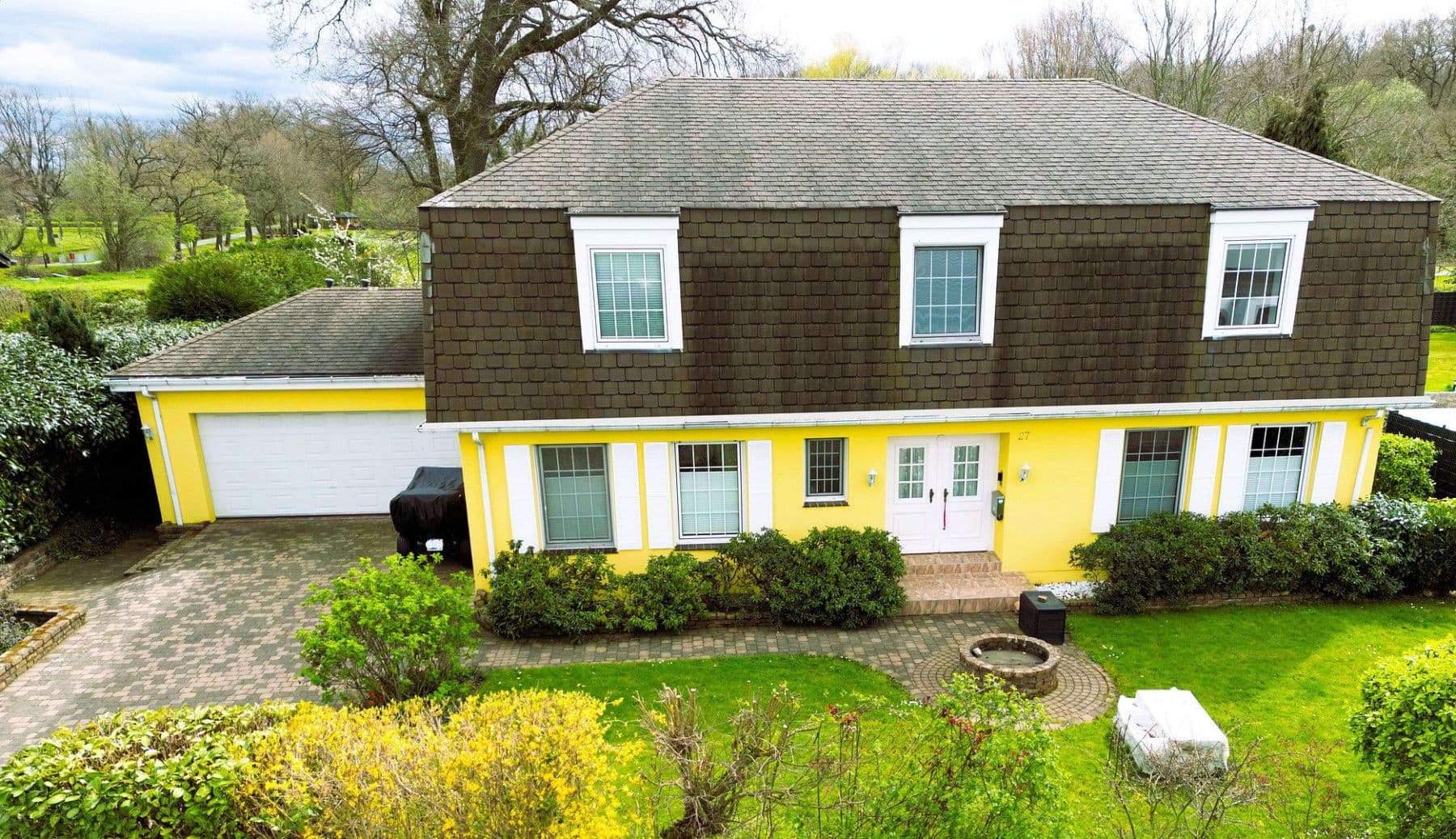 Predaj domu 356 m², pozemek 1.039 m², Swisttal, Severné Porýnie - Westfálsko Predaj domu 356 m², pozemek 1.039 m², Swisttal, Severné Porýnie - Westfálsko