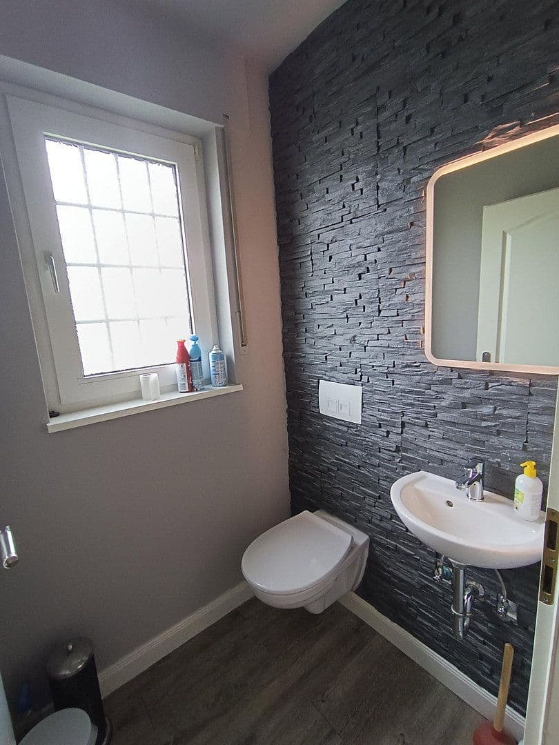 Predaj domu 356 m², pozemek 1.039 m², Swisttal, Severné Porýnie - Westfálsko Predaj domu 356 m², pozemek 1.039 m², Swisttal, Severné Porýnie - Westfálsko