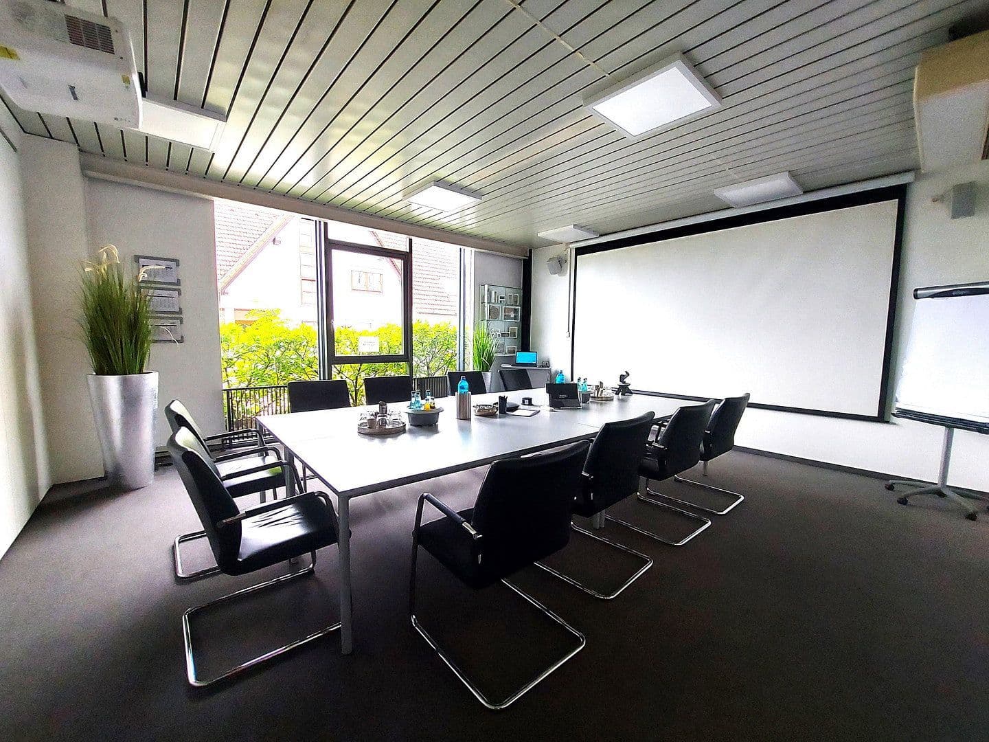 Prenájom kancelárie 840 m², Siemensstr. 26, Alzenau, Bavorsko Prenájom kancelárie 840 m², Siemensstr. 26, Alzenau, Bavorsko