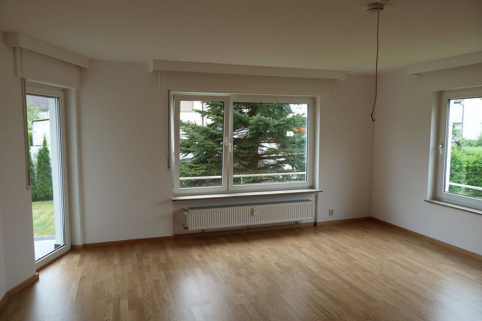 Predaj domu 283 m², pozemek 460 m², Münzenburgstraße 8, Oberursel (Taunus), Hesensko Predaj domu 283 m², pozemek 460 m², Münzenburgstraße 8, Oberursel (Taunus), Hesensko