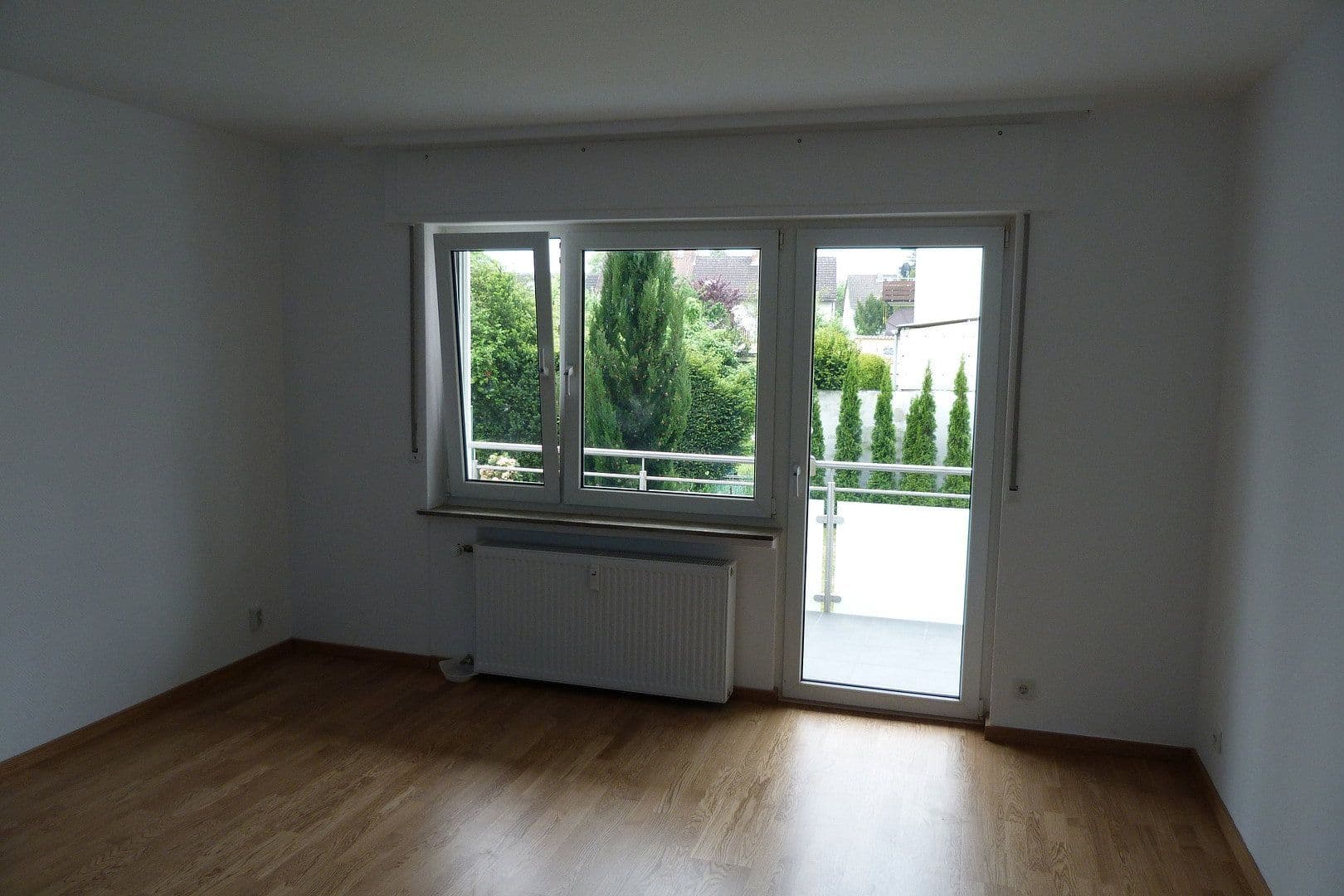 Predaj domu 283 m², pozemek 460 m², Münzenburgstraße 8, Oberursel (Taunus), Hesensko Predaj domu 283 m², pozemek 460 m², Münzenburgstraße 8, Oberursel (Taunus), Hesensko