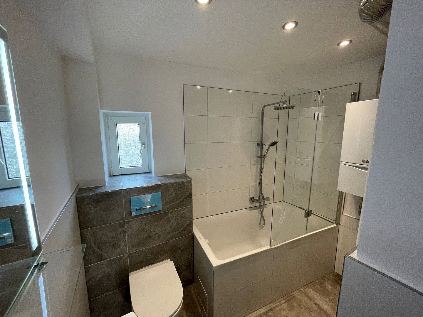 Prenájom bytu 3-izbový 90 m², St. Franziskus-Str. 9, Kaiserslautern, Porýnie-Falcko Prenájom bytu 3-izbový 90 m², St. Franziskus-Str. 9, Kaiserslautern, Porýnie-Falcko