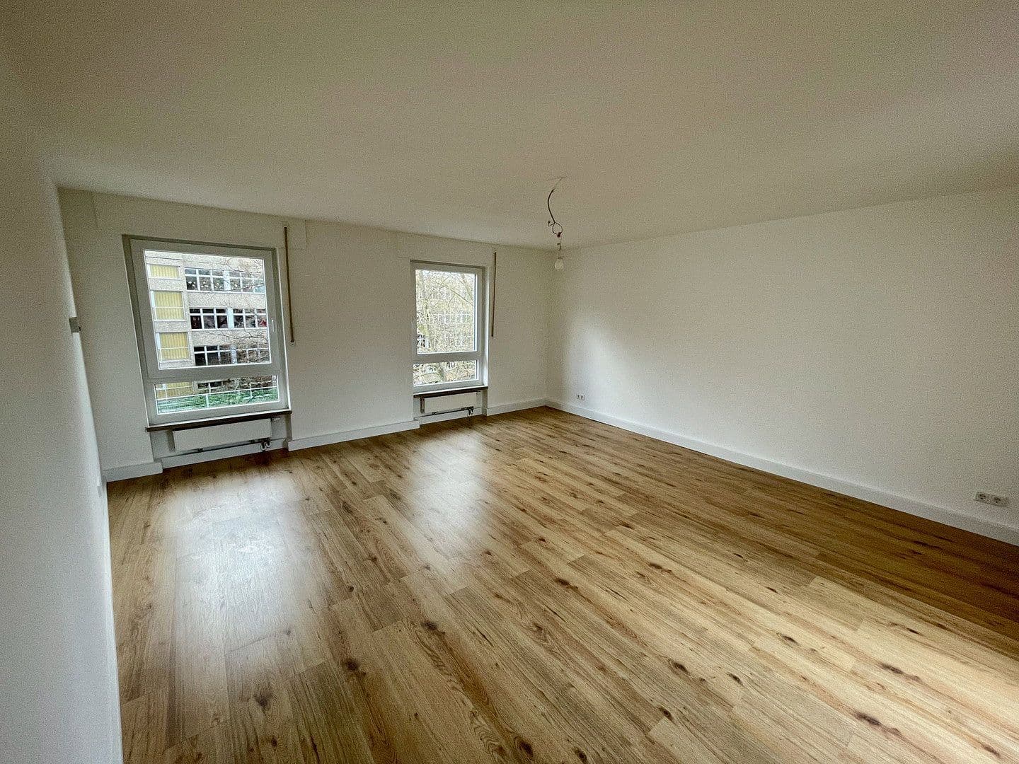 Prenájom bytu 3-izbový 90 m², St. Franziskus-Str. 9, Kaiserslautern, Porýnie-Falcko Prenájom bytu 3-izbový 90 m², St. Franziskus-Str. 9, Kaiserslautern, Porýnie-Falcko