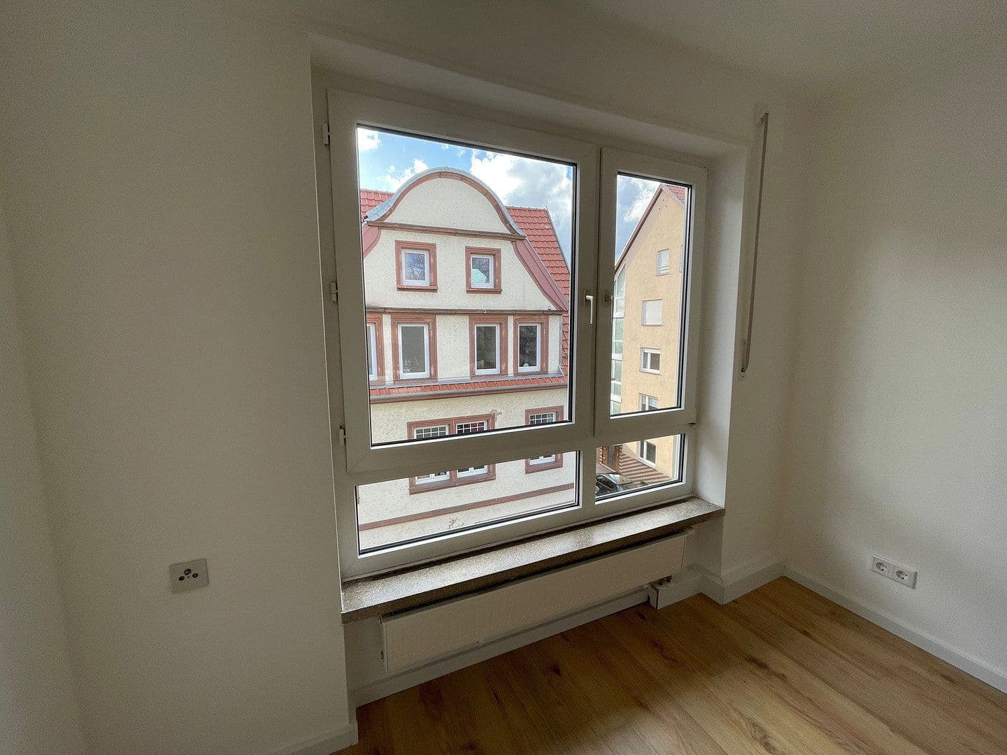 Prenájom bytu 3-izbový 90 m², St. Franziskus-Str. 9, Kaiserslautern, Porýnie-Falcko Prenájom bytu 3-izbový 90 m², St. Franziskus-Str. 9, Kaiserslautern, Porýnie-Falcko