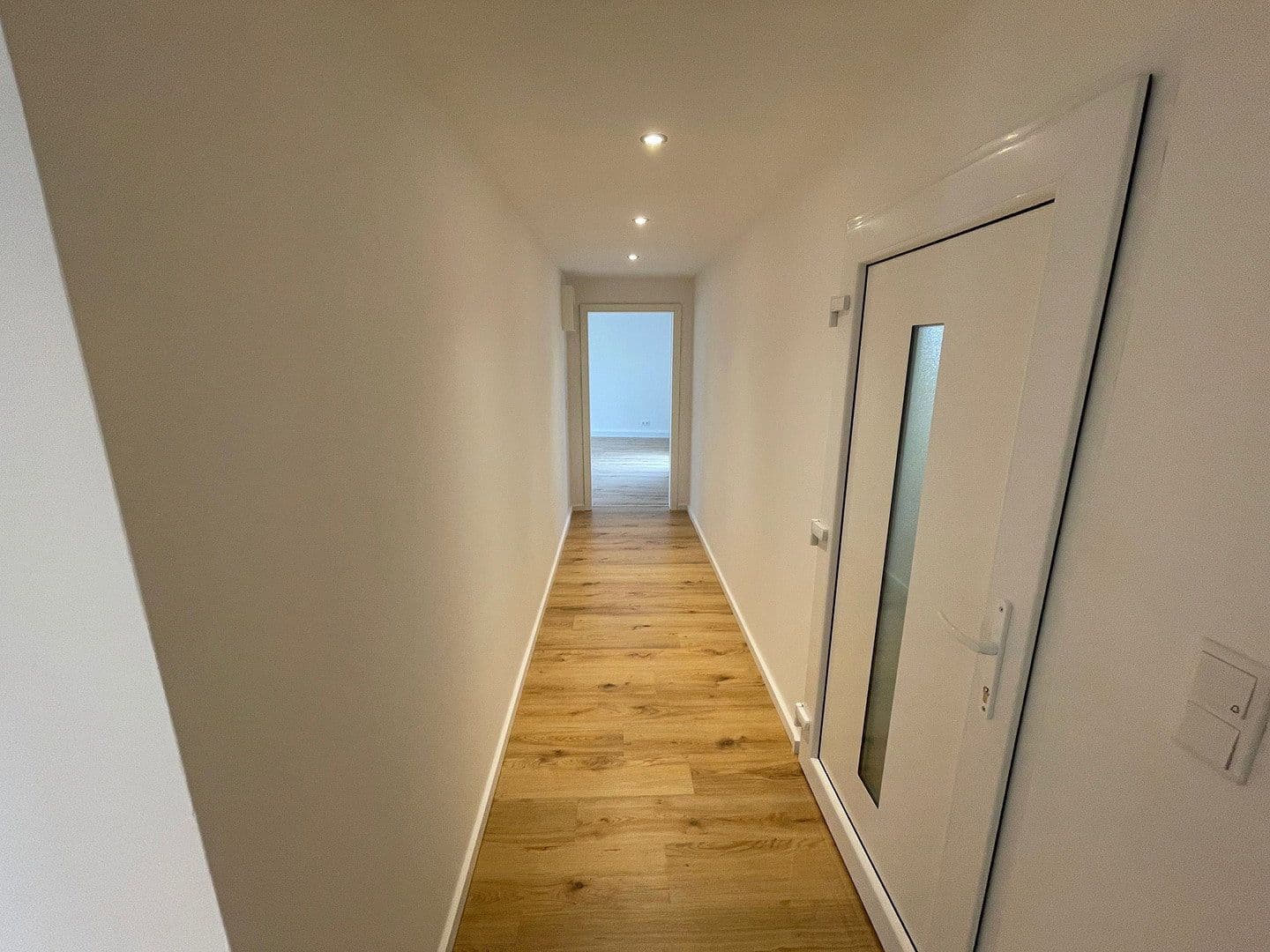 Prenájom bytu 3-izbový 90 m², St. Franziskus-Str. 9, Kaiserslautern, Porýnie-Falcko Prenájom bytu 3-izbový 90 m², St. Franziskus-Str. 9, Kaiserslautern, Porýnie-Falcko