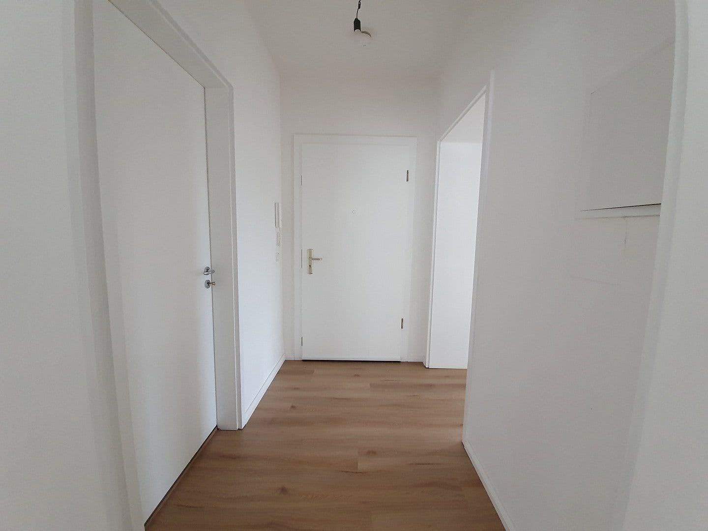 Prenájom bytu 2-izbový 81 m², Lindenstraße 32, Velten, Brandenbursko Prenájom bytu 2-izbový 81 m², Lindenstraße 32, Velten, Brandenbursko