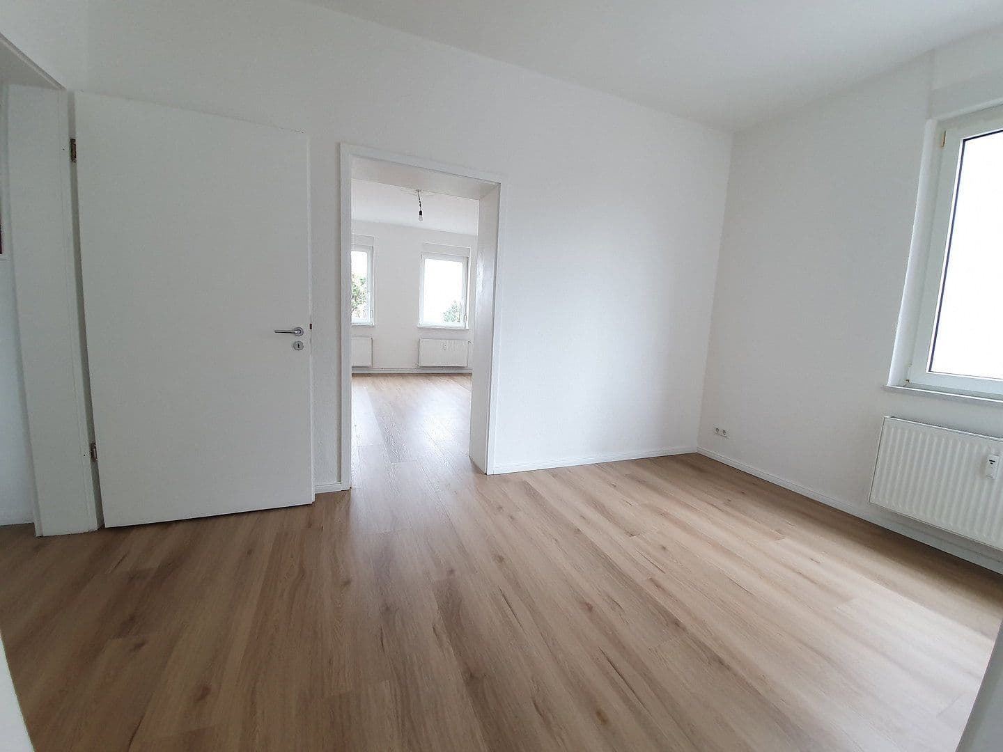 Prenájom bytu 2-izbový 81 m², Lindenstraße 32, Velten, Brandenbursko Prenájom bytu 2-izbový 81 m², Lindenstraße 32, Velten, Brandenbursko