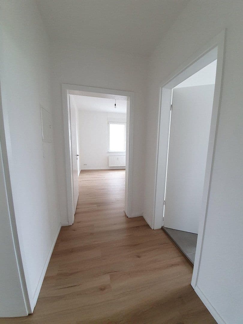 Prenájom bytu 2-izbový 81 m², Lindenstraße 32, Velten, Brandenbursko Prenájom bytu 2-izbový 81 m², Lindenstraße 32, Velten, Brandenbursko
