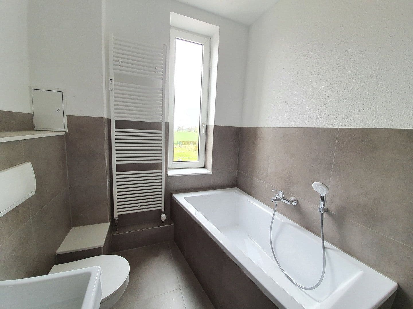 Prenájom bytu 2-izbový 81 m², Lindenstraße 32, Velten, Brandenbursko Prenájom bytu 2-izbový 81 m², Lindenstraße 32, Velten, Brandenbursko