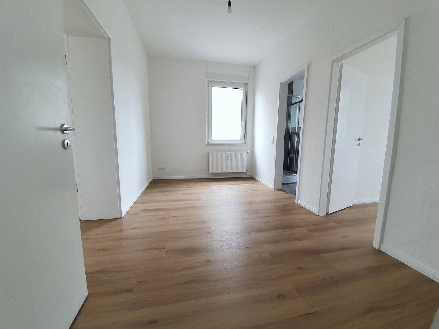 Prenájom bytu 2-izbový 81 m², Lindenstraße 32, Velten, Brandenbursko Prenájom bytu 2-izbový 81 m², Lindenstraße 32, Velten, Brandenbursko