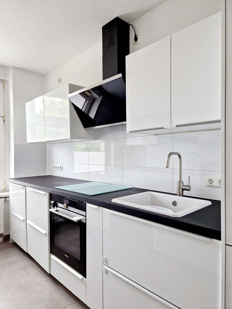 Prenájom bytu 2-izbový 81 m², Lindenstraße 32, Velten, Brandenbursko Prenájom bytu 2-izbový 81 m², Lindenstraße 32, Velten, Brandenbursko