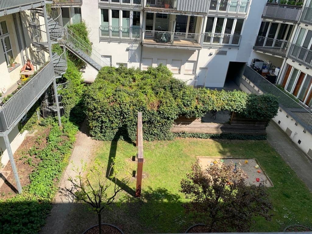 Prenájom bytu 3-izbový 116 m², Albrechtstraße, Berlin, Berlín Prenájom bytu 3-izbový 116 m², Albrechtstraße, Berlin, Berlín