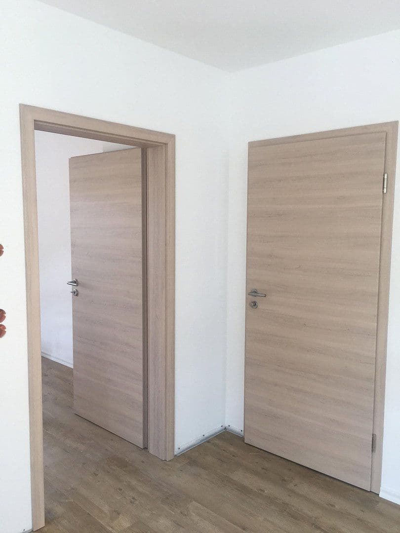 Prenájom bytu 4-izbový 110 m², Pirnaer Landstraße 14, Stolpen, Sasko Prenájom bytu 4-izbový 110 m², Pirnaer Landstraße 14, Stolpen, Sasko