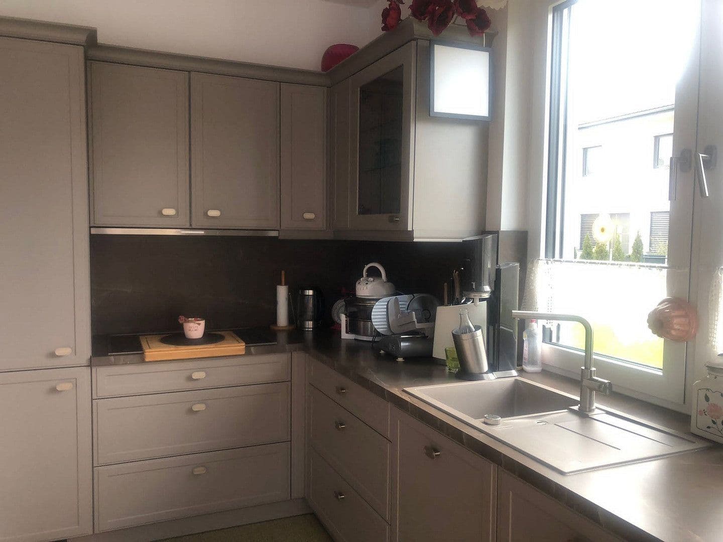 Prenájom bytu 3-izbový 105 m², Berlin, Berlín Prenájom bytu 3-izbový 105 m², Berlin, Berlín