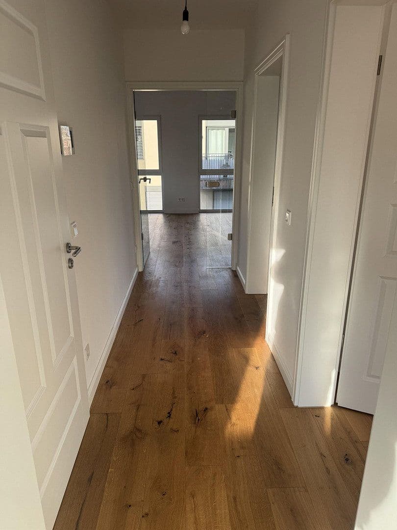 Prenájom bytu 3-izbový 89 m², Berlin, Berlín Prenájom bytu 3-izbový 89 m², Berlin, Berlín