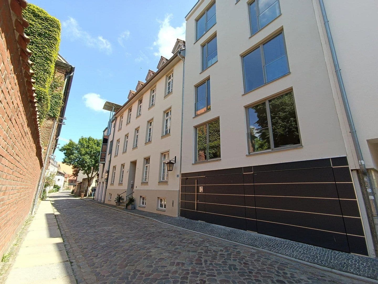 Prenájom bytu 3-izbový 118 m², Katharinenberg 6, Stralsund, Meklenbursko-Predpomoransko Prenájom bytu 3-izbový 118 m², Katharinenberg 6, Stralsund, Meklenbursko-Predpomoransko