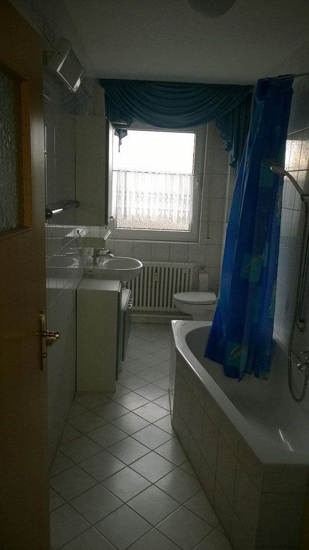 Prenájom bytu 2-izbový 60 m², Mannheim, Bádensko-Wurttembersko Prenájom bytu 2-izbový 60 m², Mannheim, Bádensko-Wurttembersko