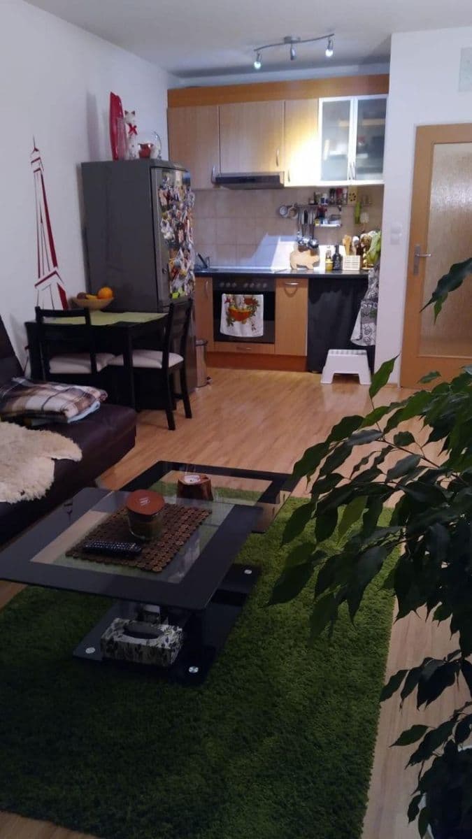 Prenájom bytu 2-izbový 46 m², Pod Harfou, Praha, Praha Prenájom bytu 2-izbový 46 m², Pod Harfou, Praha, Praha