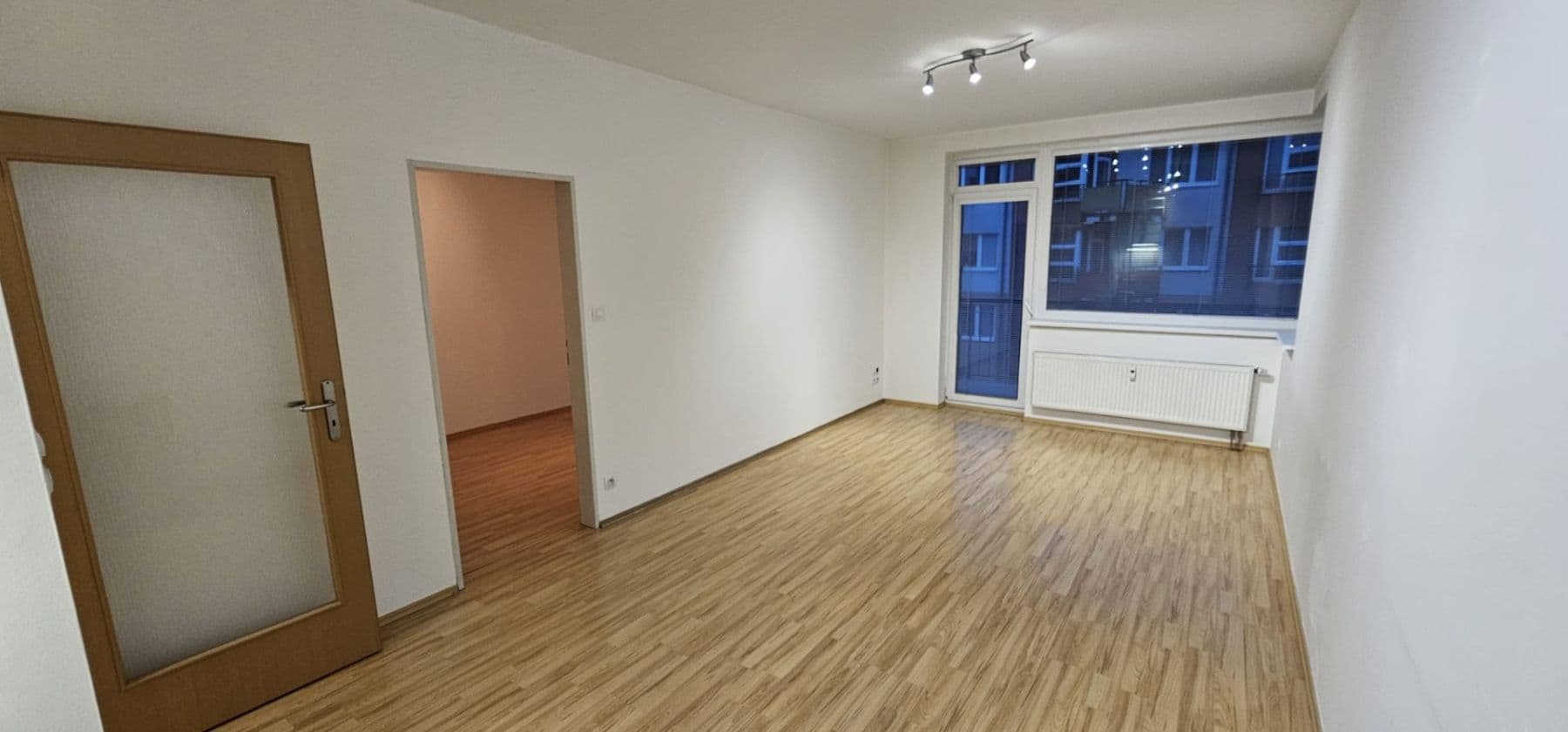 Prenájom bytu 2-izbový 46 m², Pod Harfou, Praha, Praha Prenájom bytu 2-izbový 46 m², Pod Harfou, Praha, Praha